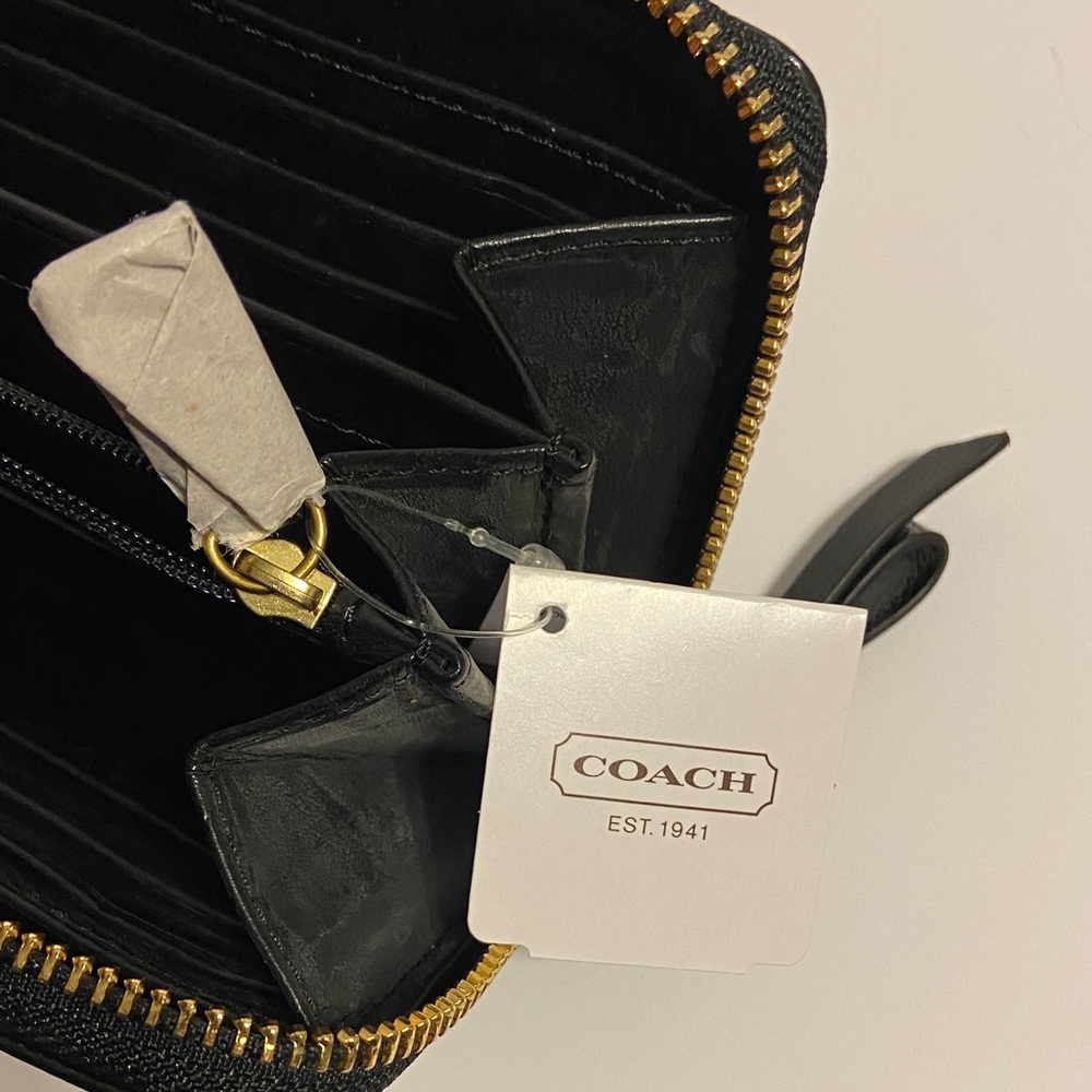Coach poppy patent Leather long Zip Wallet - Picture 4 of 11